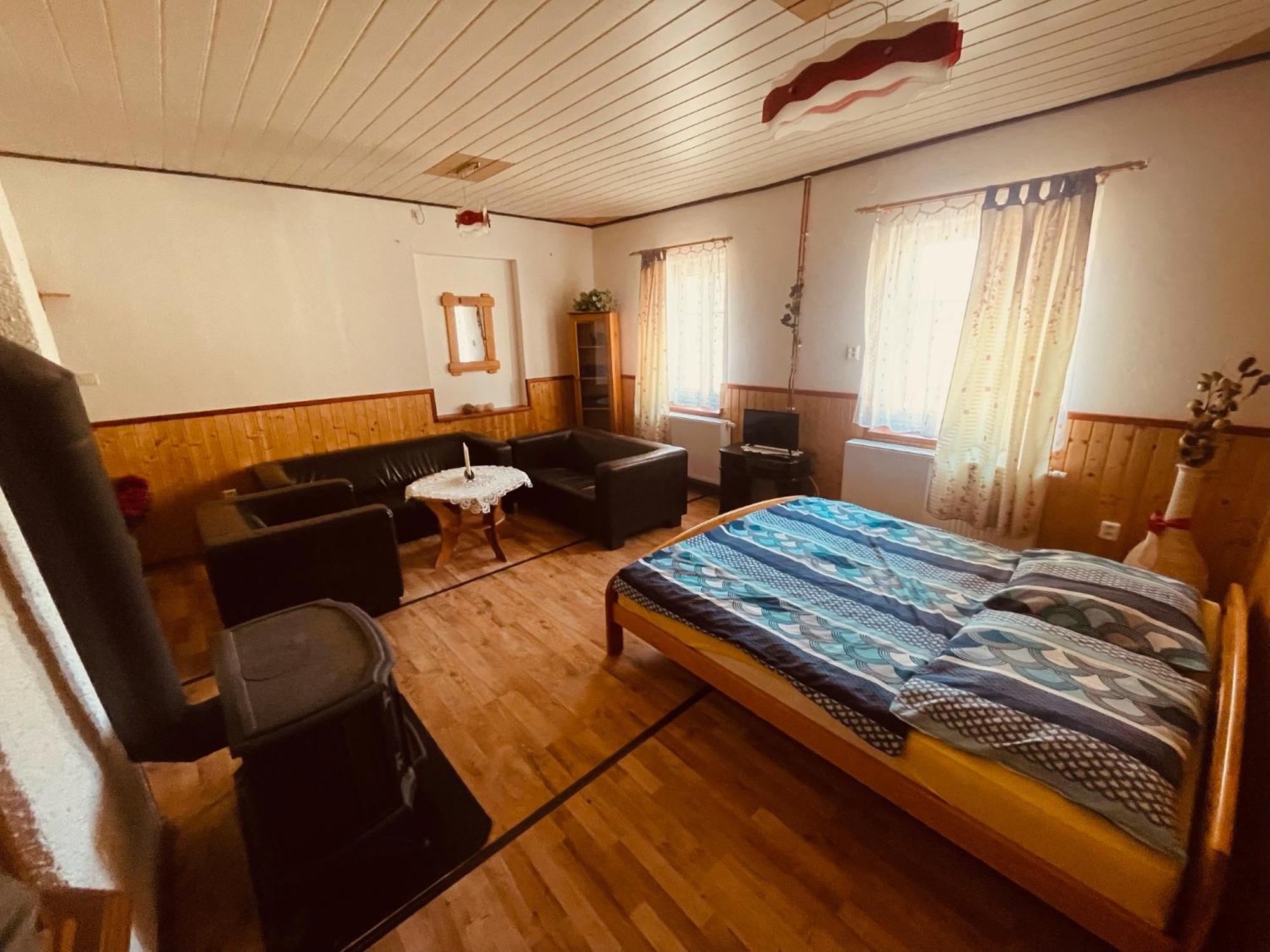 Pension Peklo Трутнов Экстерьер фото