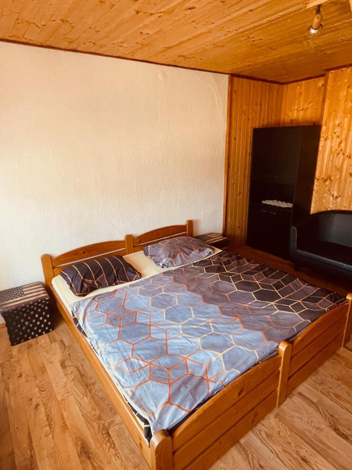 Pension Peklo Трутнов Экстерьер фото