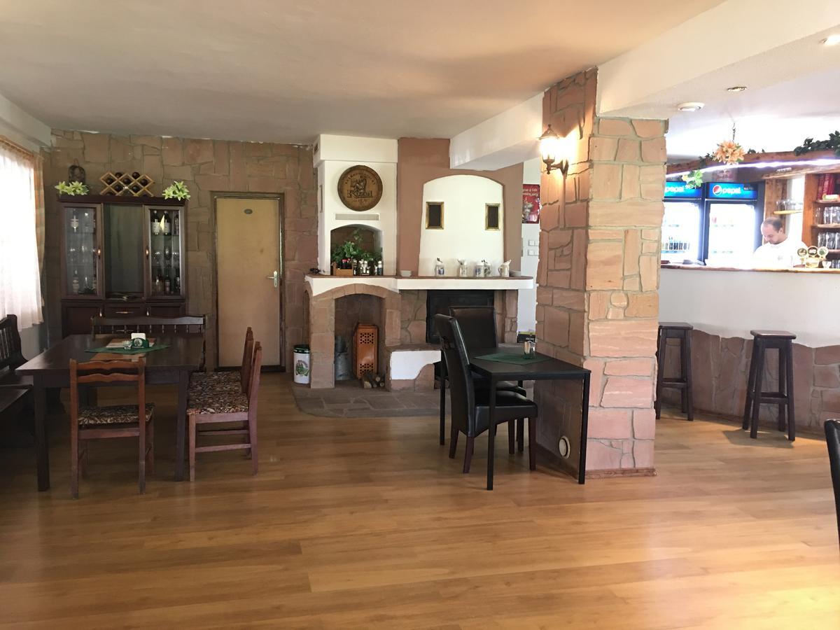 Pension Peklo Трутнов Экстерьер фото